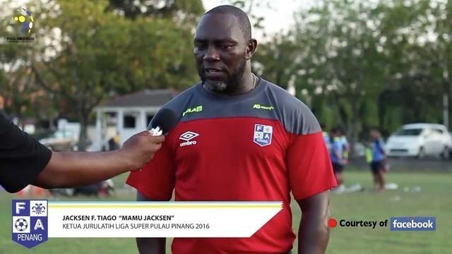 Video wawancara yang diunduh dari akun Facebook Jacksen Tiago memperlihatkan bagaimana eks pelatih Persipura Jayapura dan Timnas Indonesia makin fasih berkomunikasi dengan bahasa Melayu.