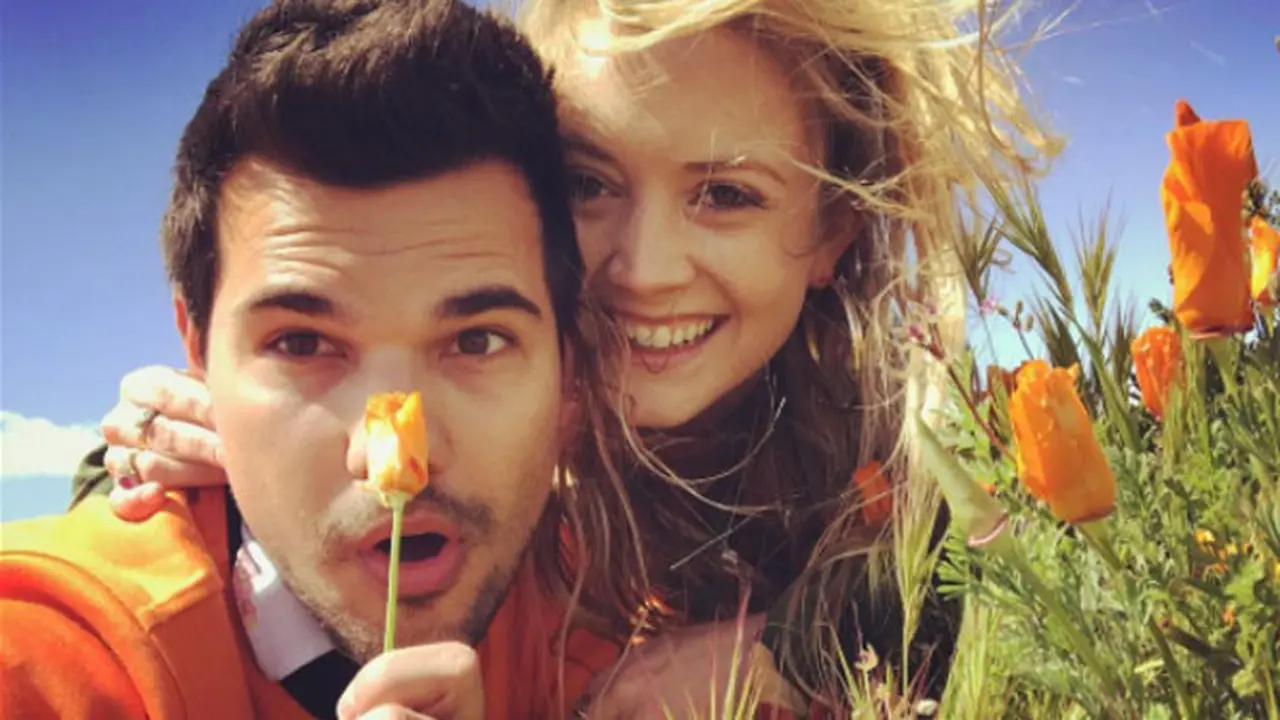 [Bintang] Taylor Lautner dan Billie Lourd