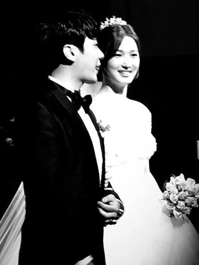 6 Potret Mesra Yulhee Eks LABOUM dan Min Hwan FT Island Sebelum Bercerai