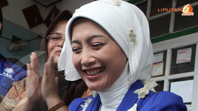 desy-ratnasari-1-130715b.jpg