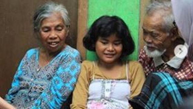 Kisah Pilu Bocah Perempuan Yang Harus Memulung Demi Beli Sepatu Lifestyle Liputan6 Com