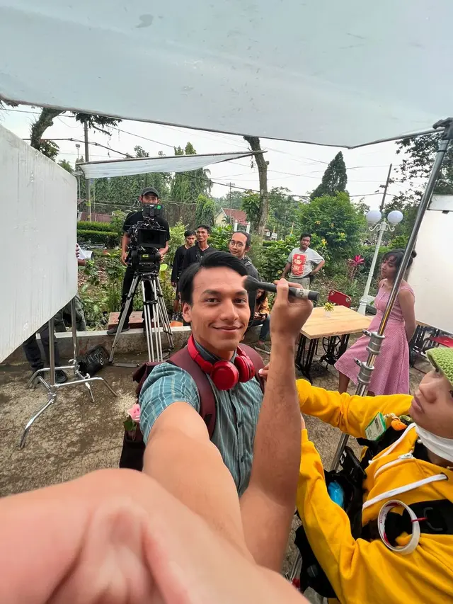 6 Potret Gaya Jefri Nichol untuk Karakter Film Aku Jati Aku Asperger, Tampil Unik