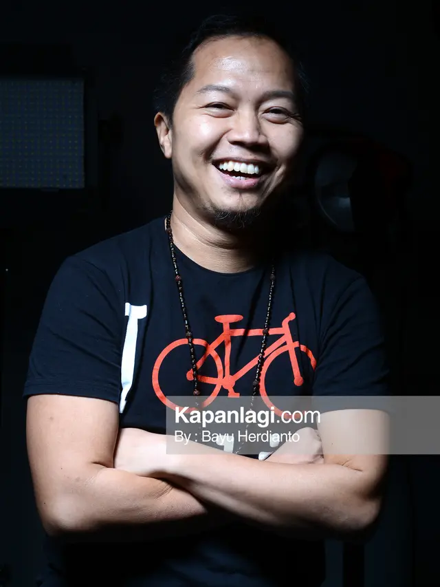 [Fimela] Sandhy Sandoro