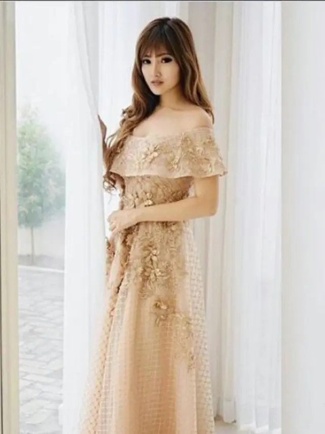 [Bintang] 5 Fakta dan Potret Cantik Astrid Ellena, Anak Pengacara Setnov