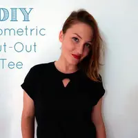 Ternyata membuat t-shirt cut-out kekinian sungguh mudah sekali