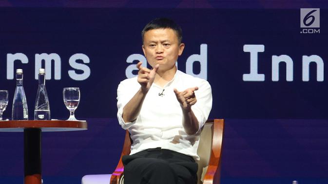 Pendiri Alibaba Group Jack Ma dalam diskusi panel 