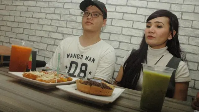 Penyanyi Nina Wang menjajal peruntungan di dunia bisnis.