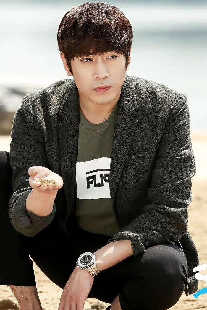 Eric SHINHWA. (pinterest.com)