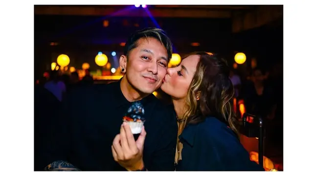 8 Tahun Menikah, Ini 8 Potret Sara Wijayanto dan Demian Aditya yang Selalu Mesra