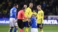 Timnas Italia saat keok dari Swedia (Jonathan NACKSTRAND / AFP )