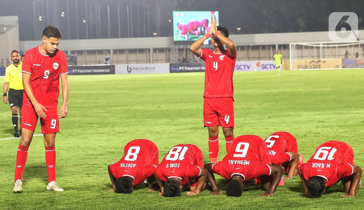Hingga akhir pertandingan skor tidak berubah, timnas Indonesia U-20 unggul 4-0 atas Maladewa. (Liputan6.com/Angga Yuniar)
