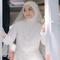 Nabila Ishma tampil menawan pakai gaun putih bak pengantin. [IG: @nabilaishma]