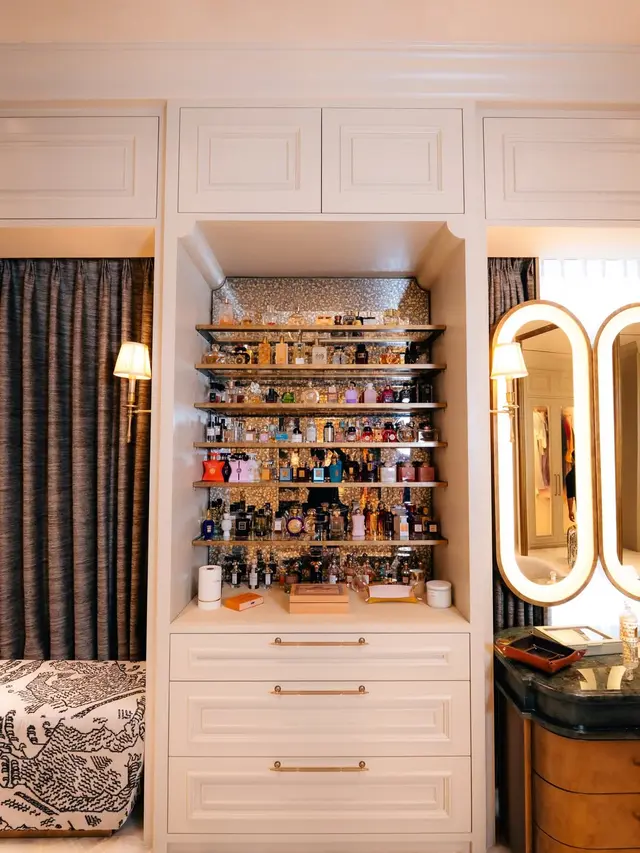 Potret Walk-in Closet di Rumah Baru Tasya Farasya yang Super Mewah (Instagram tasyafarasya)