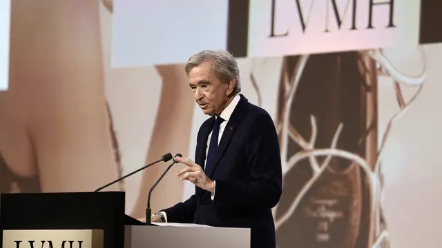 Konglomerat brand mewah terkemuka LVMH Bernard Arnault