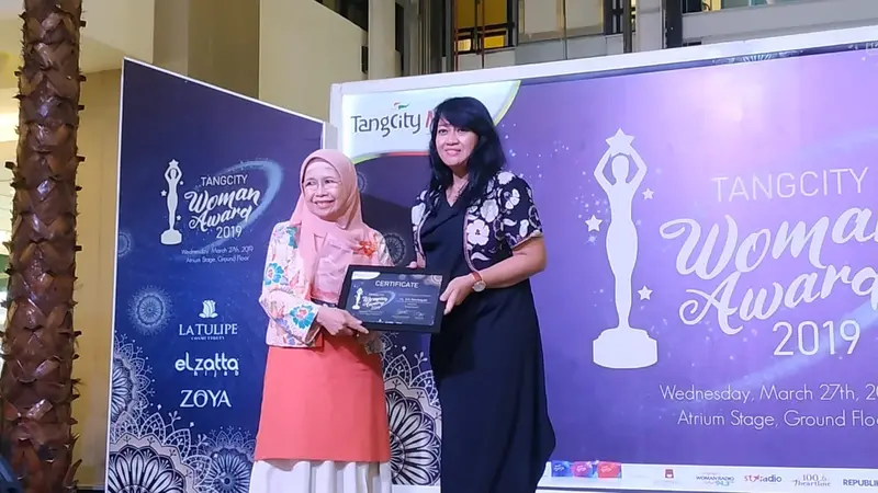 Menginspirasi, Tiga Perempuan Ini Sabet Women Award