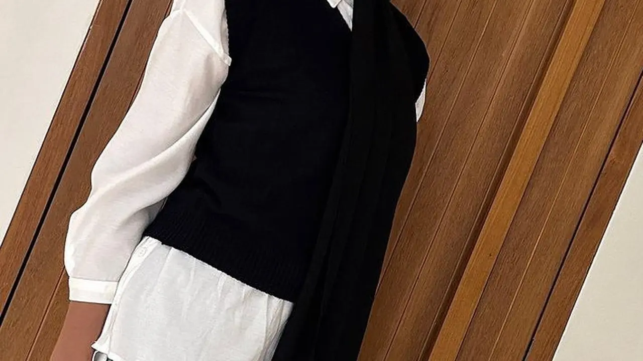 Gaya Modis Paula Verhoeven Kenakan Hijab. [@paula_verhoeven]