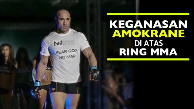 Video Amokrane Kiane Sabet saat masih menjadi pegulat Mixed Martial Arts (MMA) pada tahun 2009 melawan Ben Smith.
