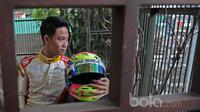 Presley menjadi juara umum Formula 4 SEA dengan mengalahkan dua rivalnya, Faine Kahia (Selandia Baru) dan Akash Gowda (India). (Bola.com/Nicklas Hanoatubun)
