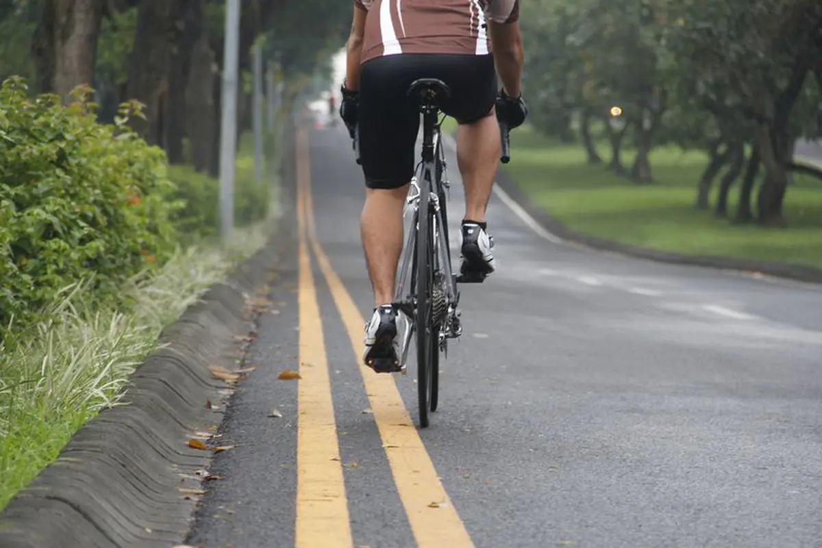 Sakti Banget! Pria Ini Putar Velg Sepeda di Lubang Anus!