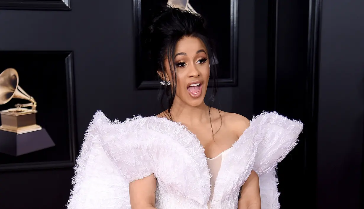 "Orang-orang tak bisa mengharapkanku untuk terbuka soal segalanya," ujar Cardi B. (DIMITRIOS KAMBOURIS  GETTY IMAGES NORTH AMERICA  AFP)