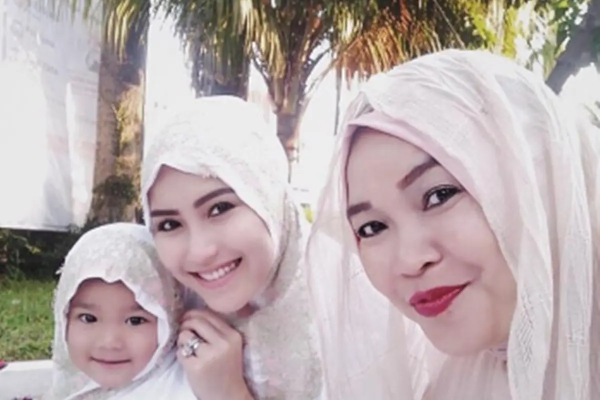 [Bintang] Ayu Ting Ting