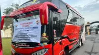 Bus sitaan Polda Riau dari tindak pidana pencucian uang yang berasal dari penipuan investasi Rp51 miliar. (Liputan6.com/M Syukur)