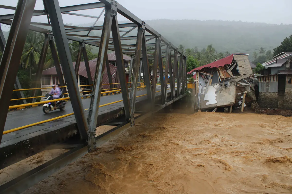 Potret Kerusakan Dampak Bencana Longsor dan Banjir Bandang di Wilayah Sumut, Sumbar, dan Aceh