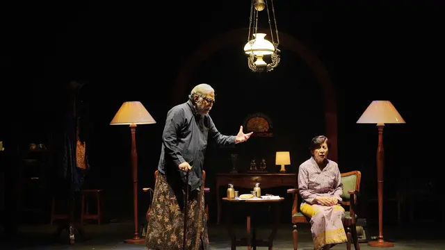 Pertunjukan teater Dag Dig Dug yang dipentaskan Teater Populer. (Foto: Dok. Bakti Budaya Djarum Foundation)