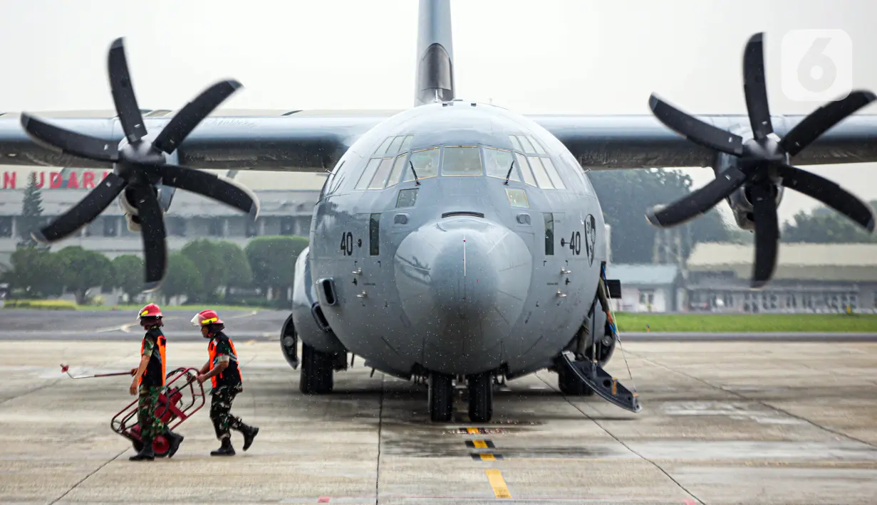 Selain itu, C-130J dapat memuat 8 palet atau 97 tandu, 128 pasukan tempur, dan 92 pasukan terjun payung. (Liputan6.com/Faizal Fanani)