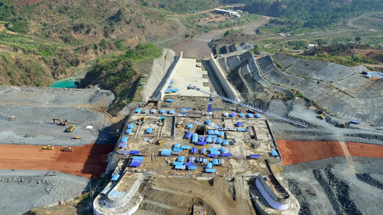 Jokowi Targetkan Waduk Jatigede di Sumedang Beroperasi Mulai Juli