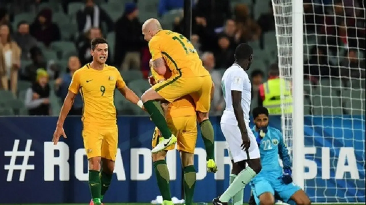 Australia kalahkan Arab Saudi 3-2 di Adelaide Oval, Kamis (8/6/2017), untuk menjaga peluang lolos otomatis Piala Dunia 2018. 
