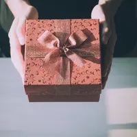 Ilustrasi Pemberian Hadiah Credit: pexels.com/Porapak