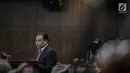 Ketua Bawaslu RI Abhan memberi keterangan saat sidang lanjutan perselisihan hasil pemilihan umum (PHPU) untuk Pemilihan Presiden 2019 di Gedung MK, Jakarta, Selasa (18/6/2019). Abhan menyebut, bila tidak terjadi kecurangan, pihaknya akan menyampaikan sesuai dengan bukti. (Liputan6.com/Faizal Fanani)