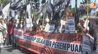 [VIDEO] HTI Jatim dan Jabar Demo Tolak Miss World