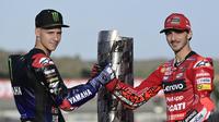 Fabio Quartararo dan Pecco Bagnaia menuju balapan MotoGP Valencia. (JAVIER SORIANO / AFP)