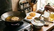 Cara Membuat Kembang Goyang Tanpa Cetakan Besi, Cukup Pakai Sendok Sayur