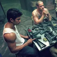 Iko Uwais dan Zack Lee dalam Headshot