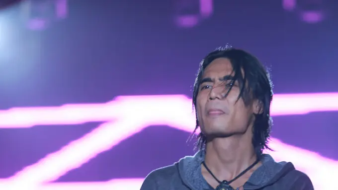 [Bintang] Charly Van Houten