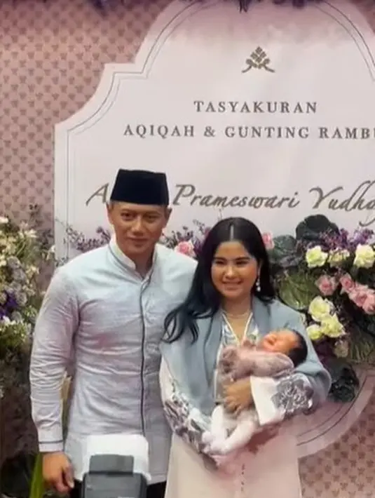 Melihat betapa senangnya Annisa Pohan kala menggendong Baby Alisha, netizen pun ramai-ramai mendoakan agar wanita berusia 40 tahun itu bisa kembali dikaruniai momongan.(instagram.com/annisayudhoyono)