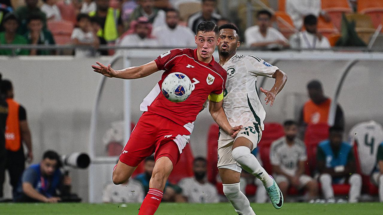 Jay Idzes vs Arab Saudi