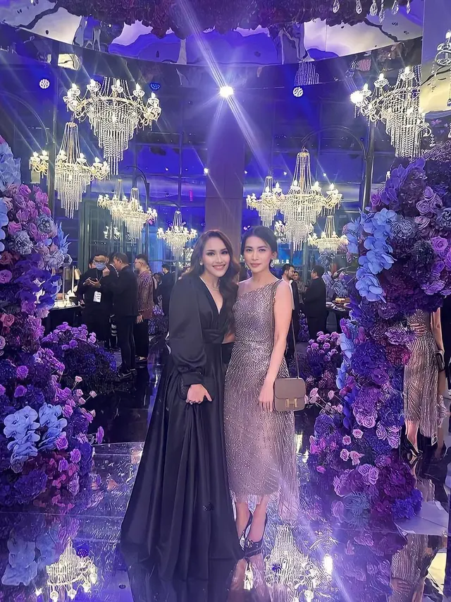 Ayu Ting Ting hadiri pernikahan Kevin Sanjaya dan Valencia Tanoesoedibjo. (Foto: Instagram/ayutingting92)