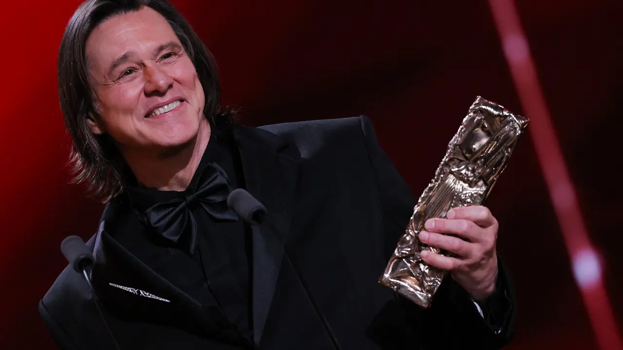 Jim Carrey di Cesar Awards 2026. (Thomas SAMSON / AFP)