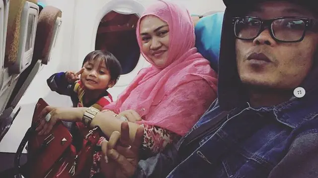 Sule dan Istri