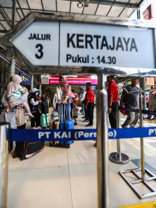 Untuk tiket telah terjual hingga Rabu (3/4/2024) sebanyak 684.729 seat atau 31.124 seat rata-rata per harinya. (Liputan6.com/Angga Yuniar)