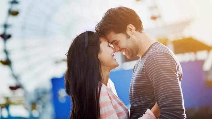 Pssst, Ini Nih Kode-kode untuk Ngajak Pacar Nikah!