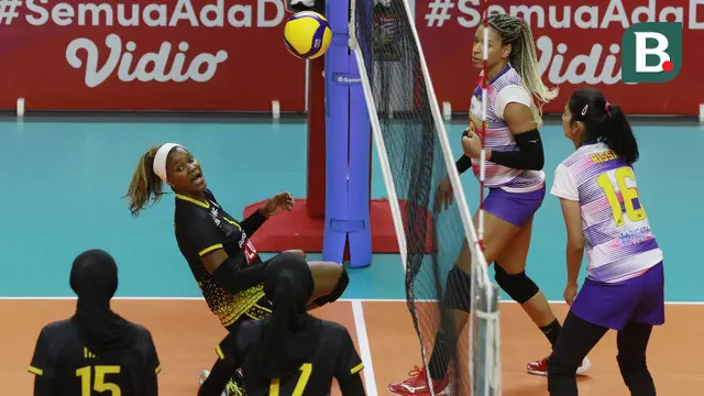 Foto: Jinakkan Gresik Petrokimia Pupuk Indonesia, Jakarta Mandiri Popsivo Polwan Jaga Peluang ke Final Four PLN Mobile Proliga 2022