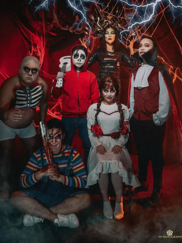 7 Gaya Pemotretan Keluarga Ruben Onsu Bertema Halloween, Curi Perhatian