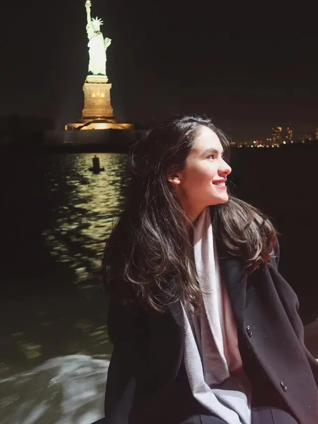6 Potret Liburan Steffi Zamora dan Fero Walandaouw di Amerika, Tampil Mesra