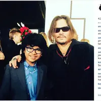 Joey Alexander dan Johnny Depp (via instagram.com/joeyalexandermusic/)