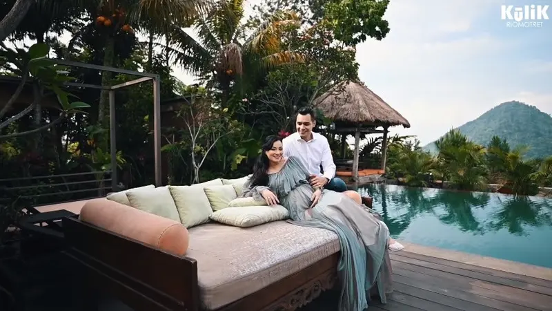 Sudah Hamil Besar Ini 7 Momen Maternity Shoot Asmirandah dan Jonas Rivanno